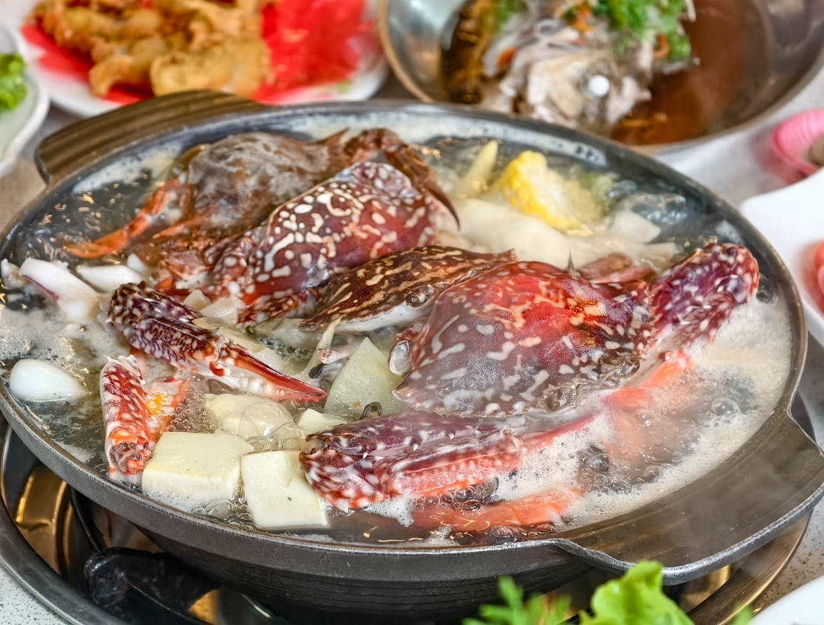 [屏東]東港大鵬灣珍珍海鮮—在地人推薦東港海鮮!現殺現撈～內用肉燥飯吃到飽!還有免費停車場 @美食好芃友（芃芃）