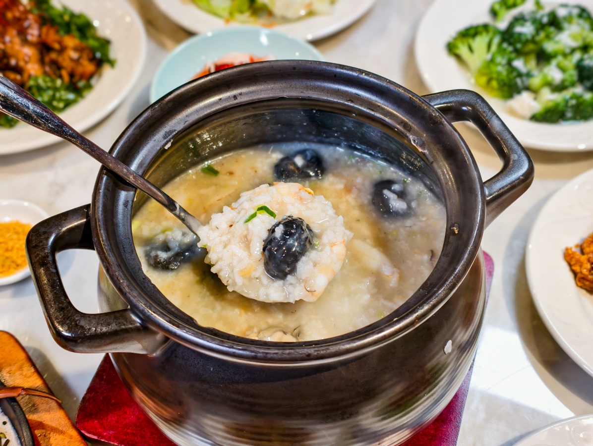 [高雄]麟粥宮砂鍋粥私房料理-高雄巨蛋商圈人氣聚餐餐廳!超鮮的高雄砂鍋粥活體海鮮 @美食好芃友（芃芃）