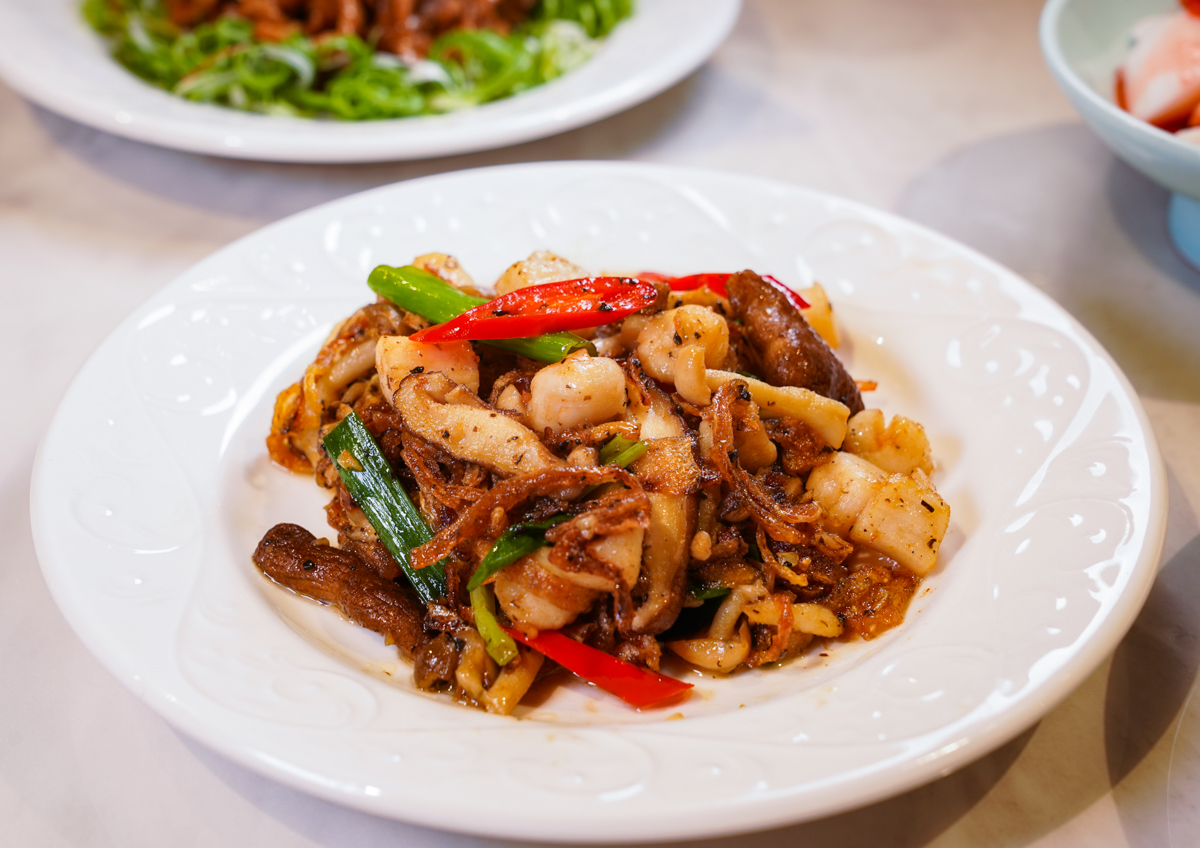[高雄]麟粥宮砂鍋粥私房料理-高雄巨蛋商圈人氣聚餐餐廳!超鮮的高雄砂鍋粥活體海鮮 @美食好芃友（芃芃）