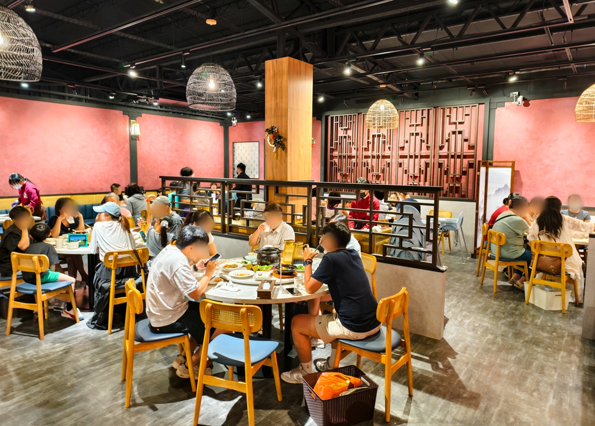 [高雄]麟粥宮砂鍋粥私房料理-高雄巨蛋商圈人氣聚餐餐廳!超鮮的高雄砂鍋粥活體海鮮 @美食好芃友（芃芃）