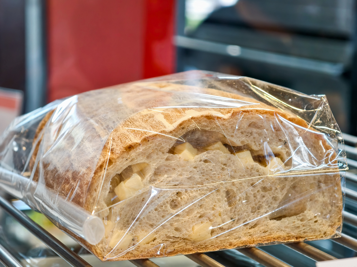 [高雄]拉斯費拉 LA SFERA Boulangerie! 夢時代旁超好吃高雄麵包店! 秒殺明太子法國 x 西西里大蒜 @美食好芃友（芃芃）