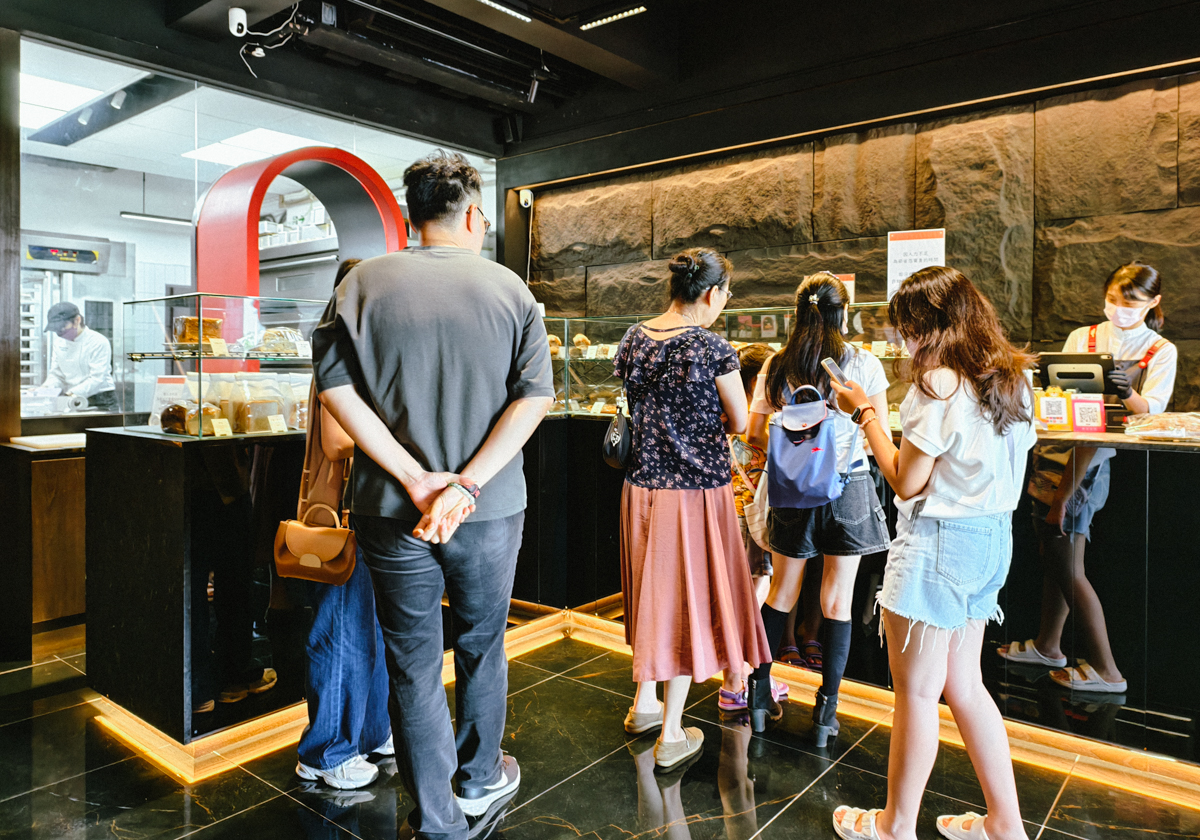 [高雄]拉斯費拉 LA SFERA Boulangerie! 夢時代旁超好吃高雄麵包店! 秒殺明太子法國 x 西西里大蒜 @美食好芃友（芃芃）