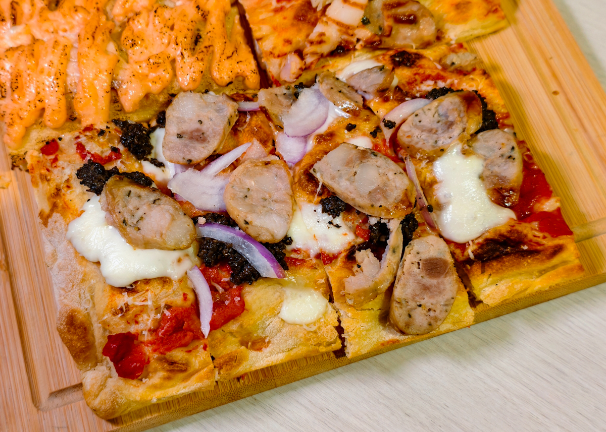 [高雄]Rom’antica Pizza 羅馬披薩美術青海店-高雄美術館聚餐就來這!道地方型羅馬披薩 @美食好芃友（芃芃）