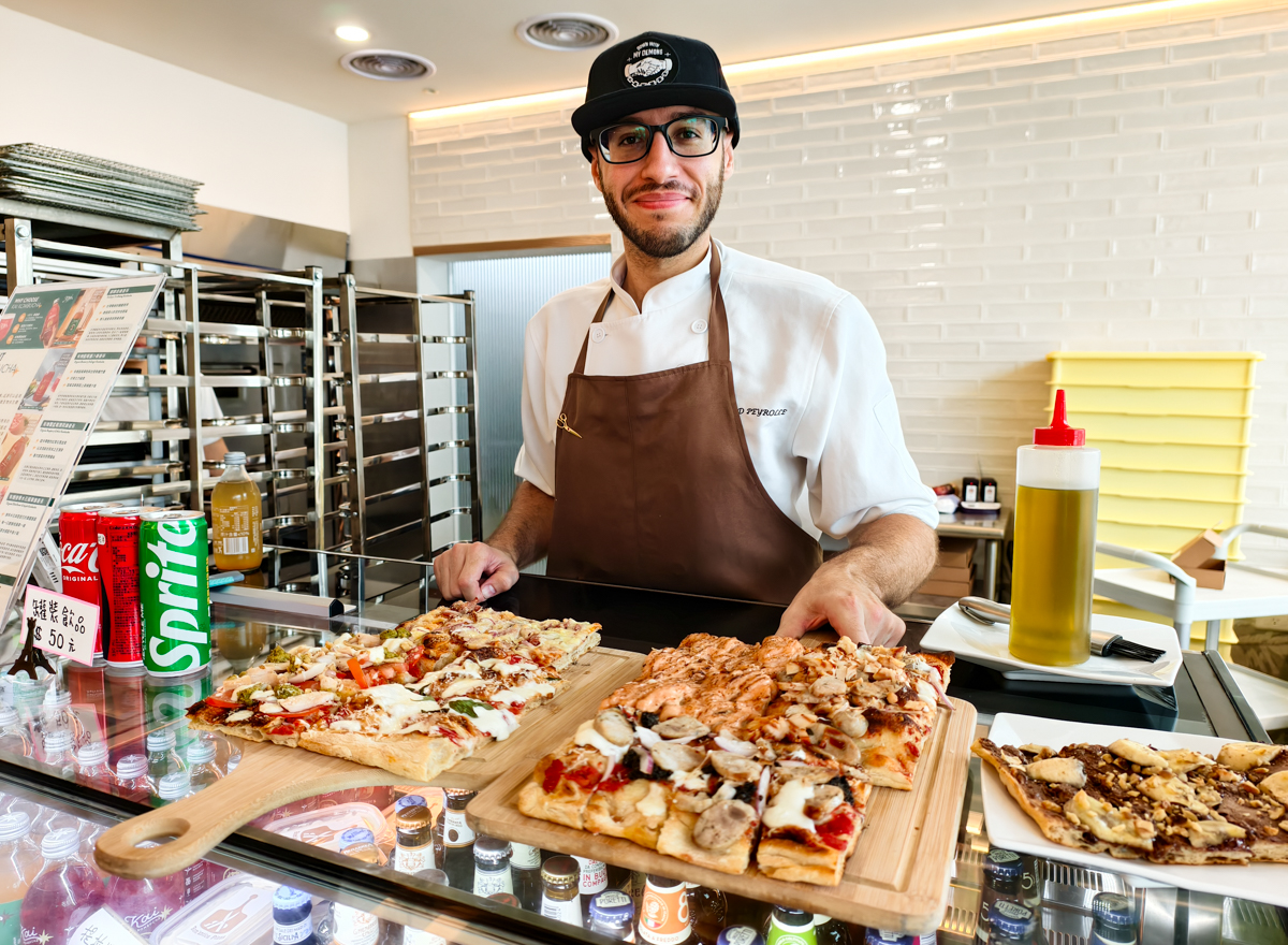 [高雄]Rom’antica Pizza 羅馬披薩美術青海店-高雄美術館聚餐就來這!道地方型羅馬披薩 @美食好芃友（芃芃）