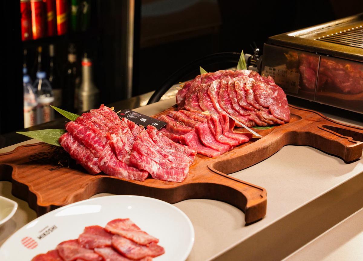 [高雄]己越燒肉 Mikoshi Yakiniku-鮨己越旗下日式和牛燒肉品牌!超好吃日本近江牛~份量十足己越四人套餐 @美食好芃友（芃芃）