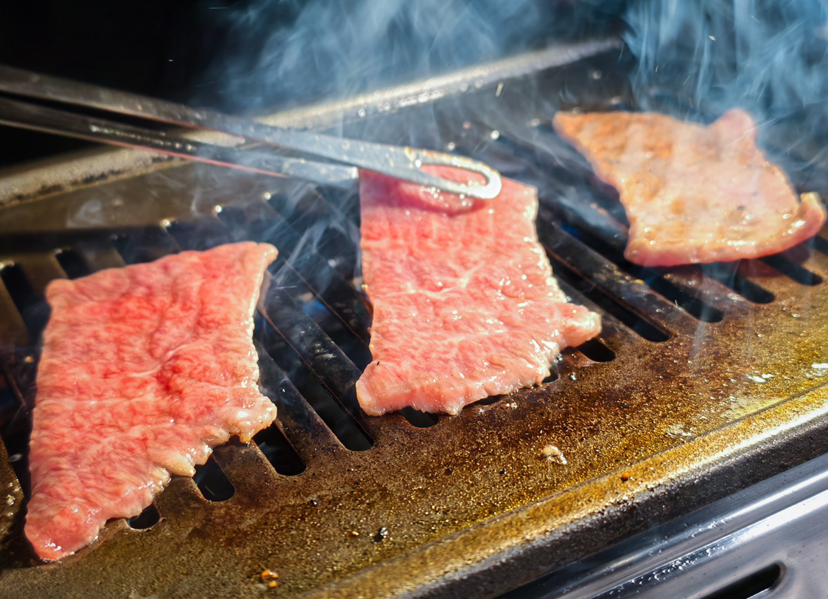 [高雄]己越燒肉 Mikoshi Yakiniku-鮨己越旗下日式和牛燒肉品牌!超好吃日本近江牛~份量十足己越四人套餐 @美食好芃友（芃芃）