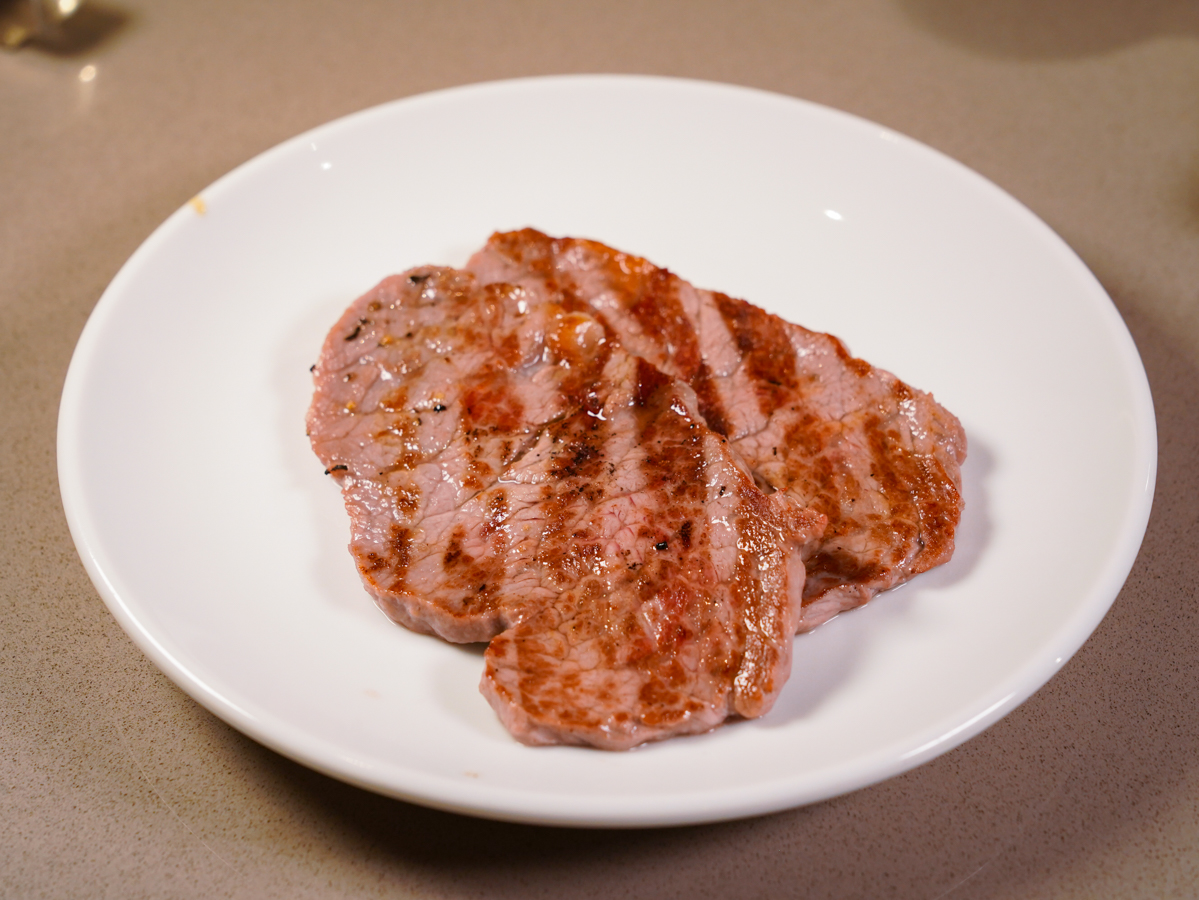[高雄]己越燒肉 Mikoshi Yakiniku-鮨己越旗下日式和牛燒肉品牌!超好吃日本近江牛~份量十足己越四人套餐 @美食好芃友（芃芃）