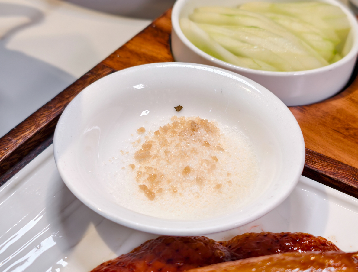 [高雄]上菜片皮鴨夢時代店-週末假日必客滿高雄烤鴨餐廳~超脆片皮鴨x麻辣乾鍋冒烤鴨也超過癮 @美食好芃友（芃芃）