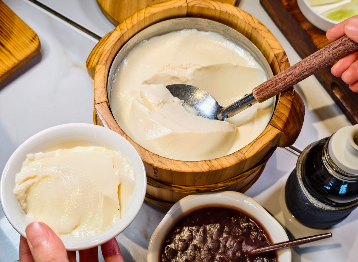 [高雄]上菜片皮鴨夢時代店-週末假日必客滿高雄烤鴨餐廳~超脆片皮鴨x麻辣乾鍋冒烤鴨也超過癮 @美食好芃友（芃芃）