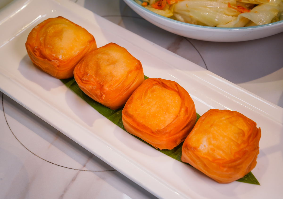 [高雄]上菜片皮鴨夢時代店-週末假日必客滿高雄烤鴨餐廳~超脆片皮鴨x麻辣乾鍋冒烤鴨也超過癮 @美食好芃友（芃芃）