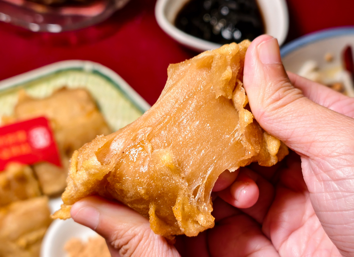 [台中美食]有春茶館大墩店-人氣台中茶館!台式復古元素滿滿~超好吃麻油雞、青花椒酸菜湯牛小排麵 @美食好芃友（芃芃）