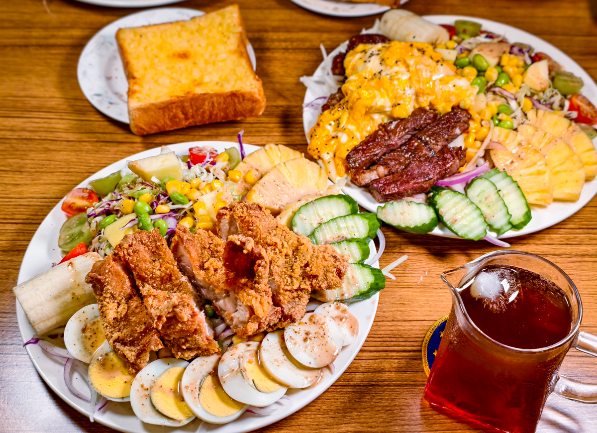 [高雄]厚福早午餐-根本空軍故事館!空軍臂章滿滿的高雄早午餐店~彌陀巷弄的寶藏店 @美食好芃友（芃芃）