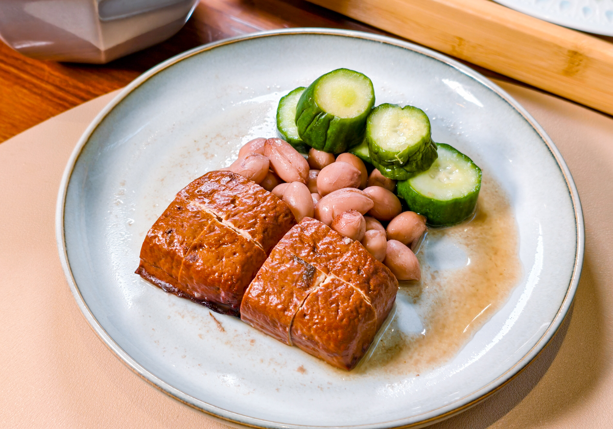 [前鎮美食]魯班LuBen-高雄秘境!儀式感滿滿綠意質感用餐空間~全新手工烏龍麵煎餃套餐 @美食好芃友（芃芃）