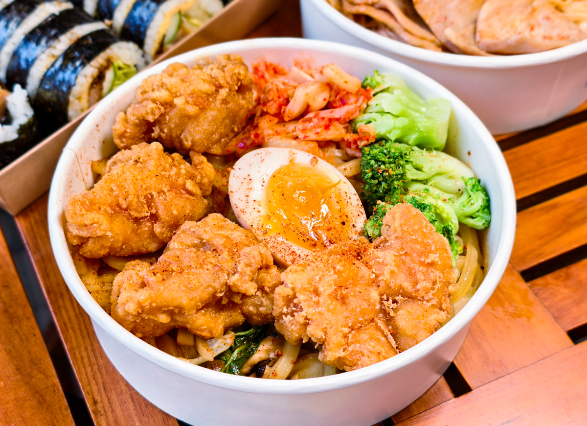 [高雄]木華麥面復興店-公司團體超愛訂的全新高雄便當!日式飯捲、拌麵、炒烏龍~爽口又好吃的午餐提案 @美食好芃友（芃芃）