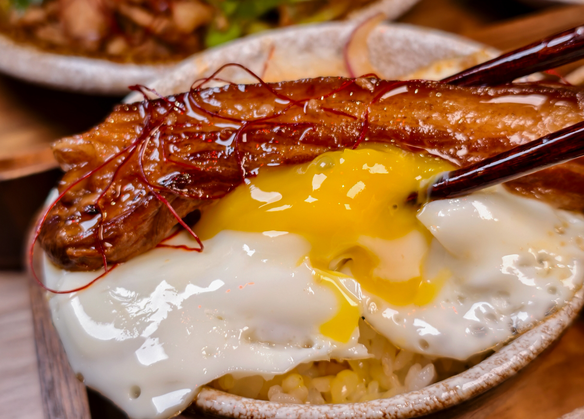[高雄]一點散漫高雄概念店-最潮高雄控肉飯!有DJ的高雄中式餐館！咚滋咚滋氣氛超嗨 @美食好芃友（芃芃）