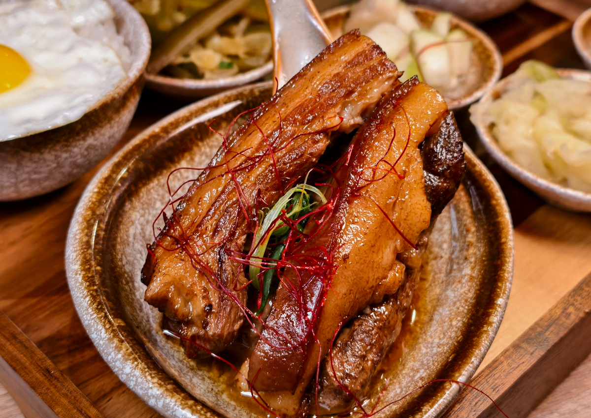 [高雄]一點散漫高雄概念店-最潮高雄控肉飯!有DJ的高雄中式餐館！咚滋咚滋氣氛超嗨 @美食好芃友（芃芃）