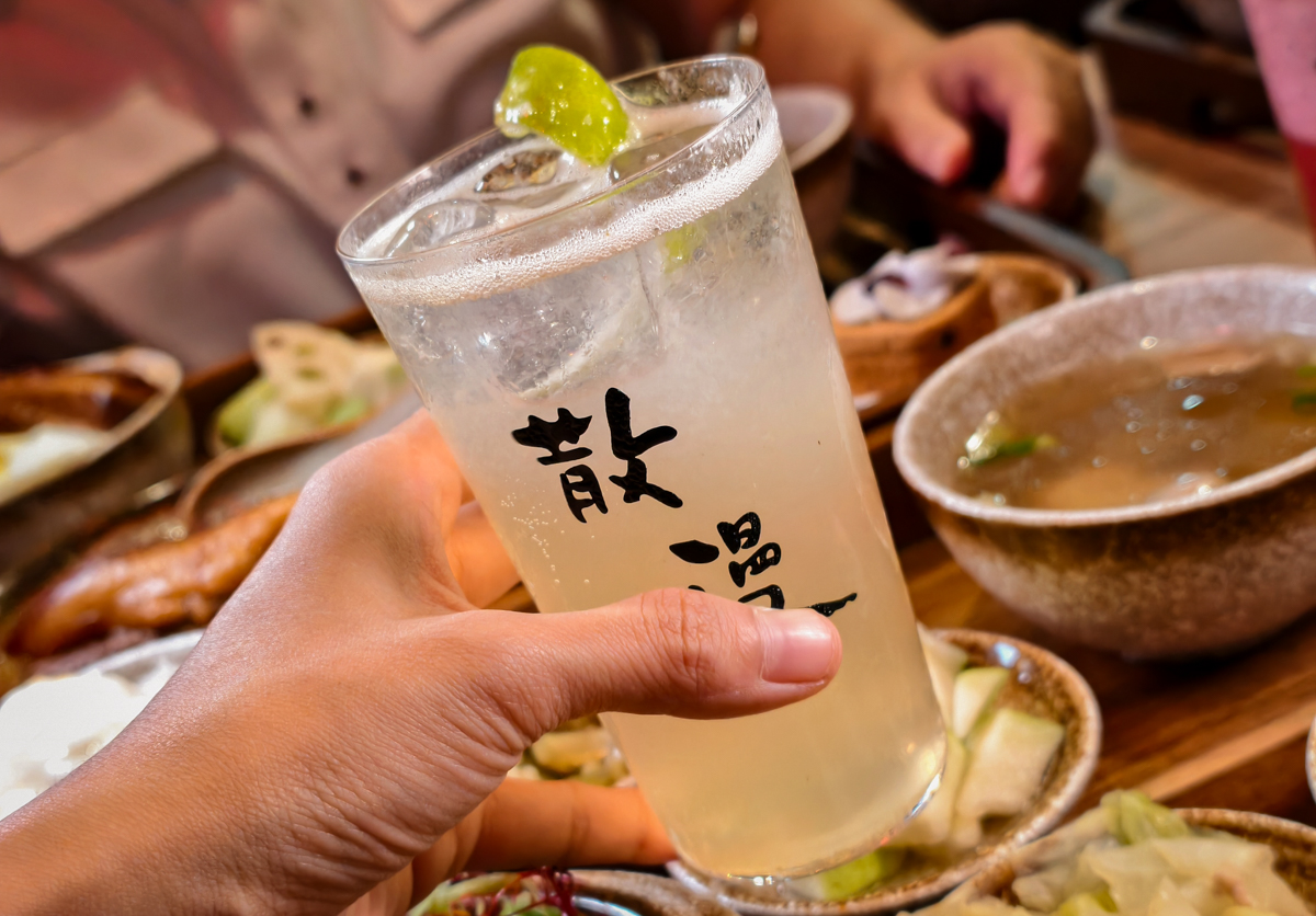 [高雄]一點散漫高雄概念店-最潮高雄控肉飯!有DJ的高雄中式餐館！咚滋咚滋氣氛超嗨 @美食好芃友（芃芃）