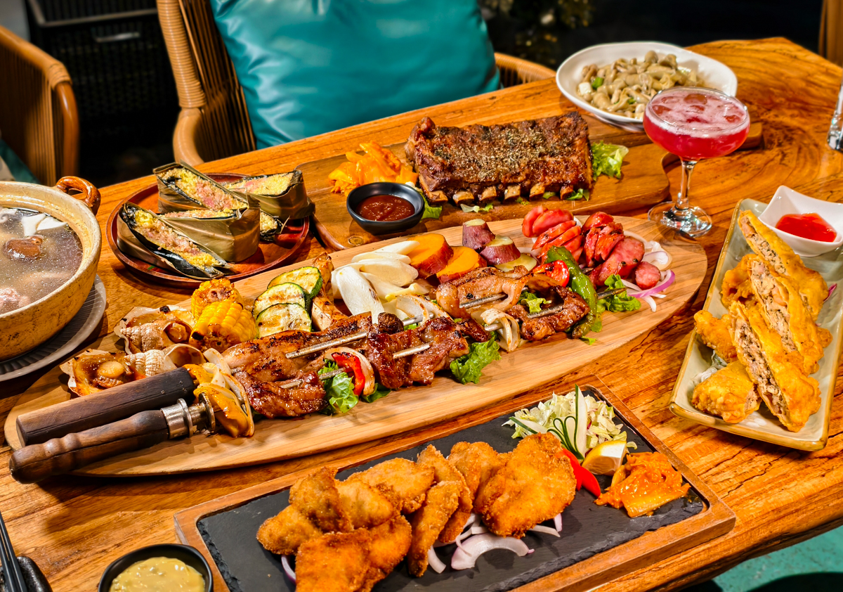 [高雄]打鹿岸原住民人文主題餐廳高流店－高雄流行音樂中心鯨魚堤岸隱藏版原住民餐廳！驚人份量烤肉盤、好吃小米阿拜 @美食好芃友（芃芃）