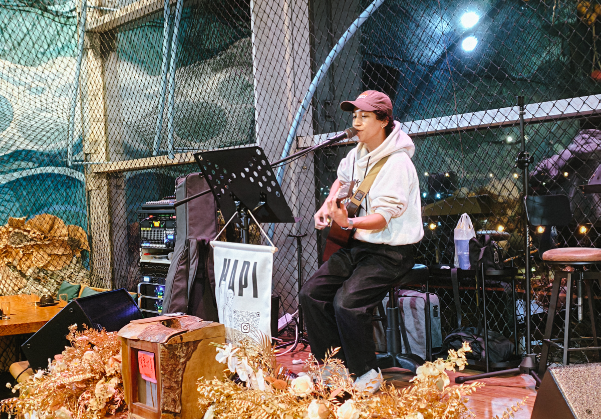 [高雄]打鹿岸原住民人文主題餐廳高流店－高雄流行音樂中心鯨魚堤岸隱藏版原住民餐廳！驚人份量烤肉盤、好吃小米阿拜 @美食好芃友（芃芃）