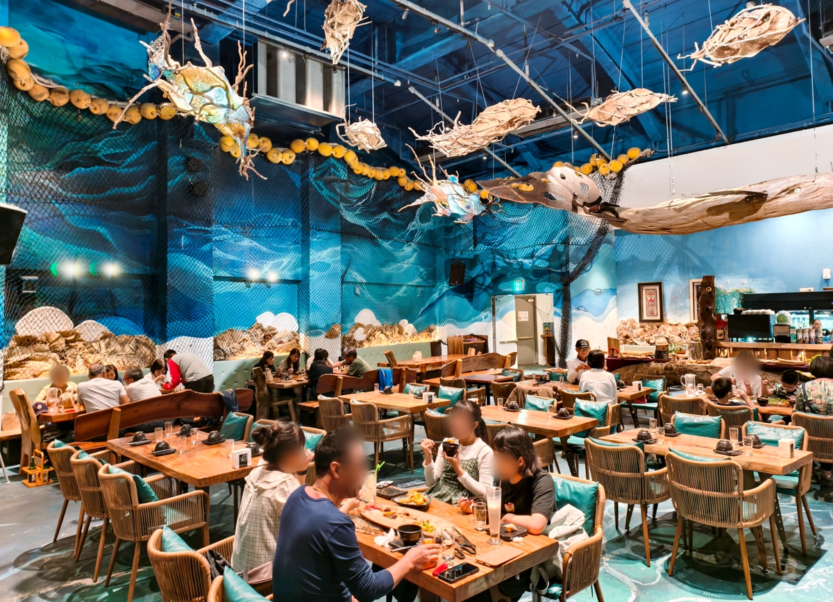 [高雄]打鹿岸原住民人文主題餐廳高流店－高雄流行音樂中心鯨魚堤岸隱藏版原住民餐廳！驚人份量烤肉盤、好吃小米阿拜 @美食好芃友（芃芃）