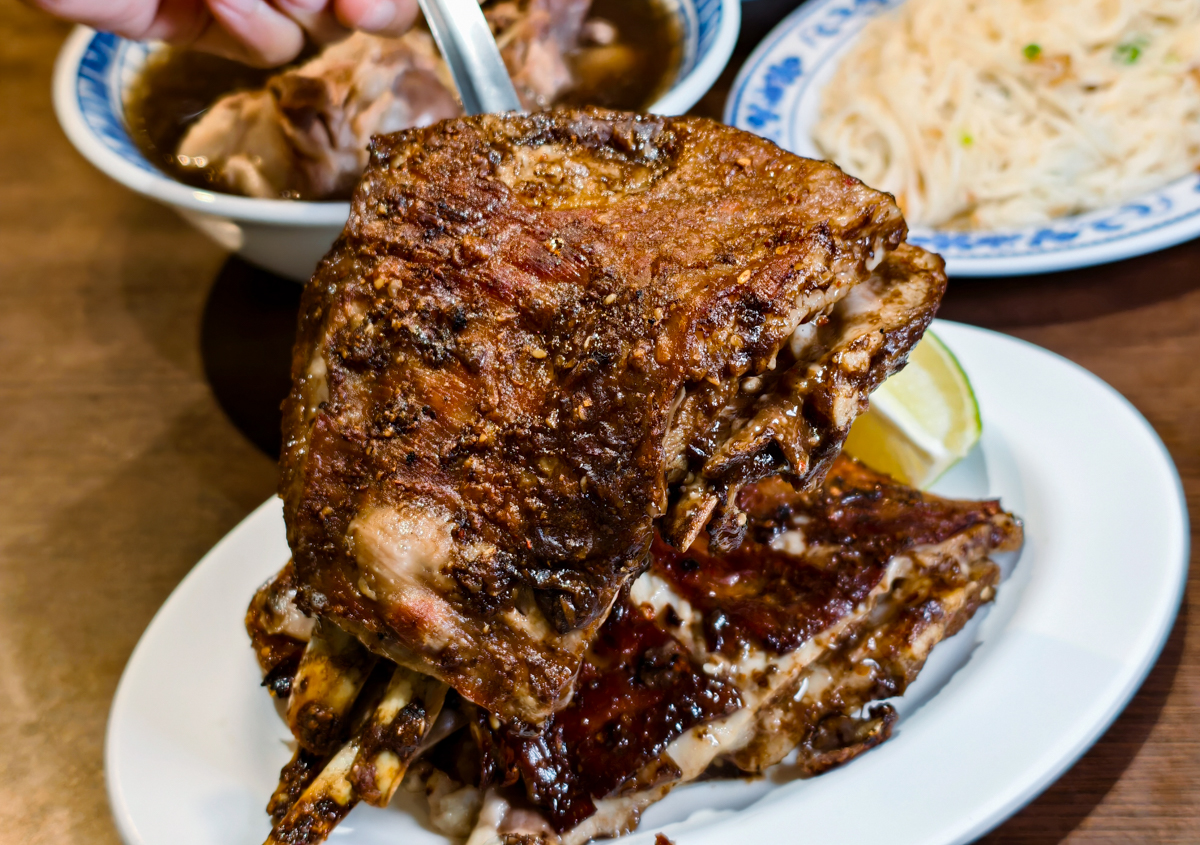 [高雄]德昌羊肉-最老岡山羊肉店!超嫩烤羊排賣到限購會不會太誇張~ @美食好芃友（芃芃）