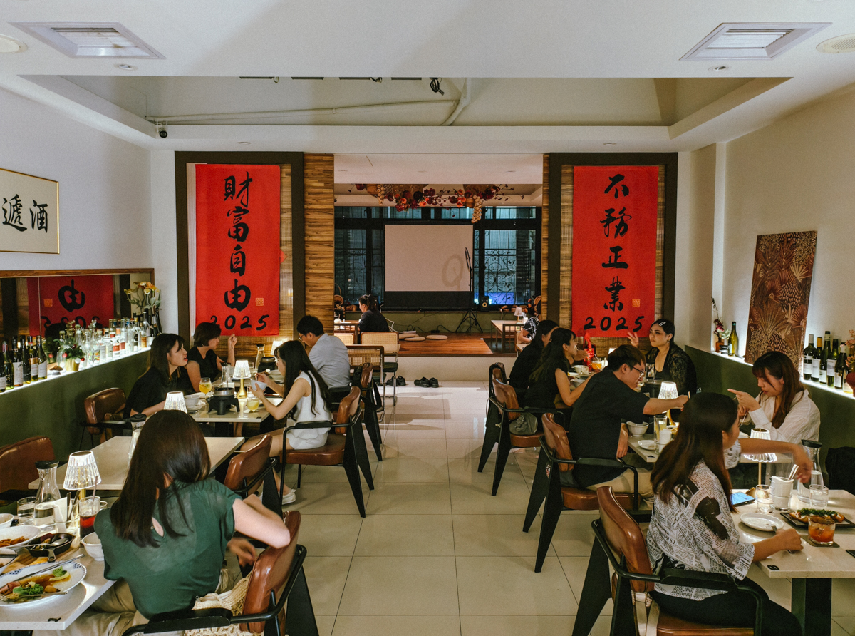 [高雄]柒壹喫堂x鹽海小餐館－鹽埕聚餐秘境!高雄最多好吃下酒菜的小餐館 @美食好芃友（芃芃）