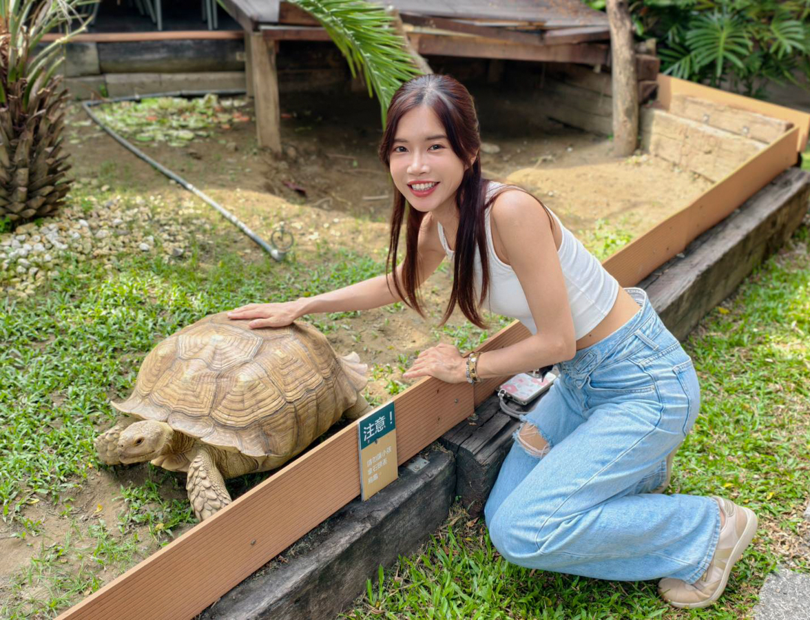 [高雄]霖園土雞城-在地人推薦好吃高雄土雞城!超美綠庭園與文青空間~必吃烏骨鹽焗雞、炸豆乳鰻、 五香鹹芋絲 @美食好芃友（芃芃）