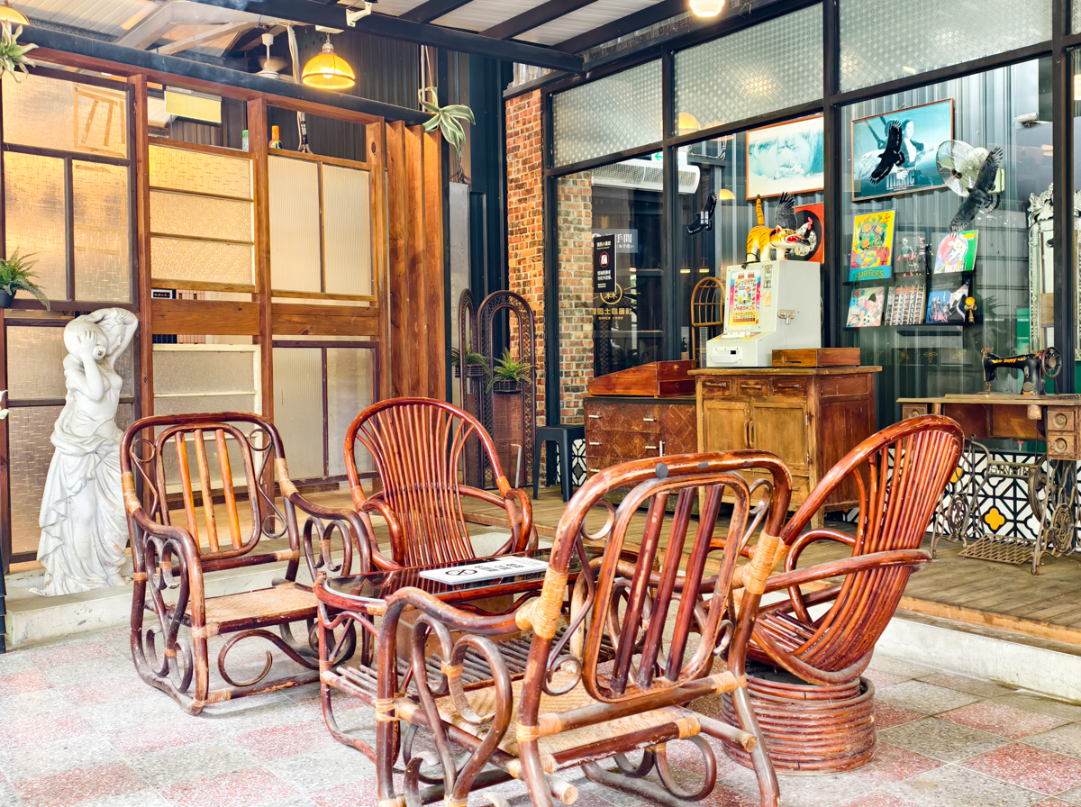 [高雄]霖園土雞城-在地人推薦好吃高雄土雞城!超美綠庭園與文青空間~必吃烏骨鹽焗雞、炸豆乳鰻、 五香鹹芋絲 @美食好芃友（芃芃）