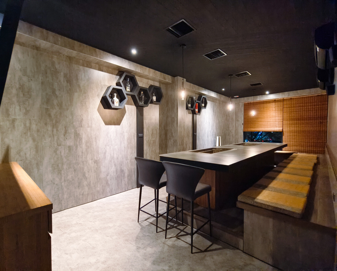 [高雄燒肉推薦]明燒肉文自旗艦店-海鮮控和牛控都來!超有儀式感高雄燒肉無菜單!最扯的雙人帝王蟹燒肉套餐 @美食好芃友（芃芃）