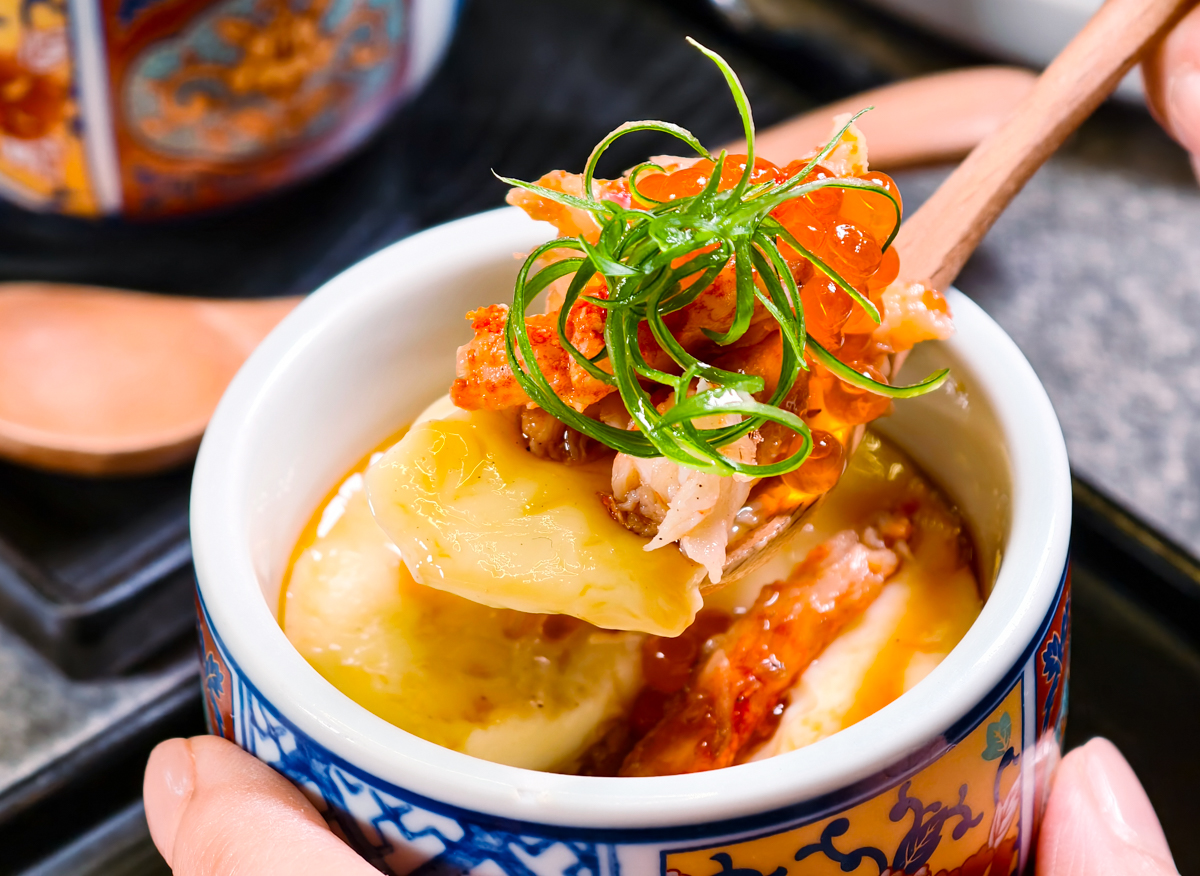 [高雄燒肉推薦]明燒肉文自旗艦店-海鮮控和牛控都來!超有儀式感高雄燒肉無菜單!最扯的雙人帝王蟹燒肉套餐 @美食好芃友（芃芃）