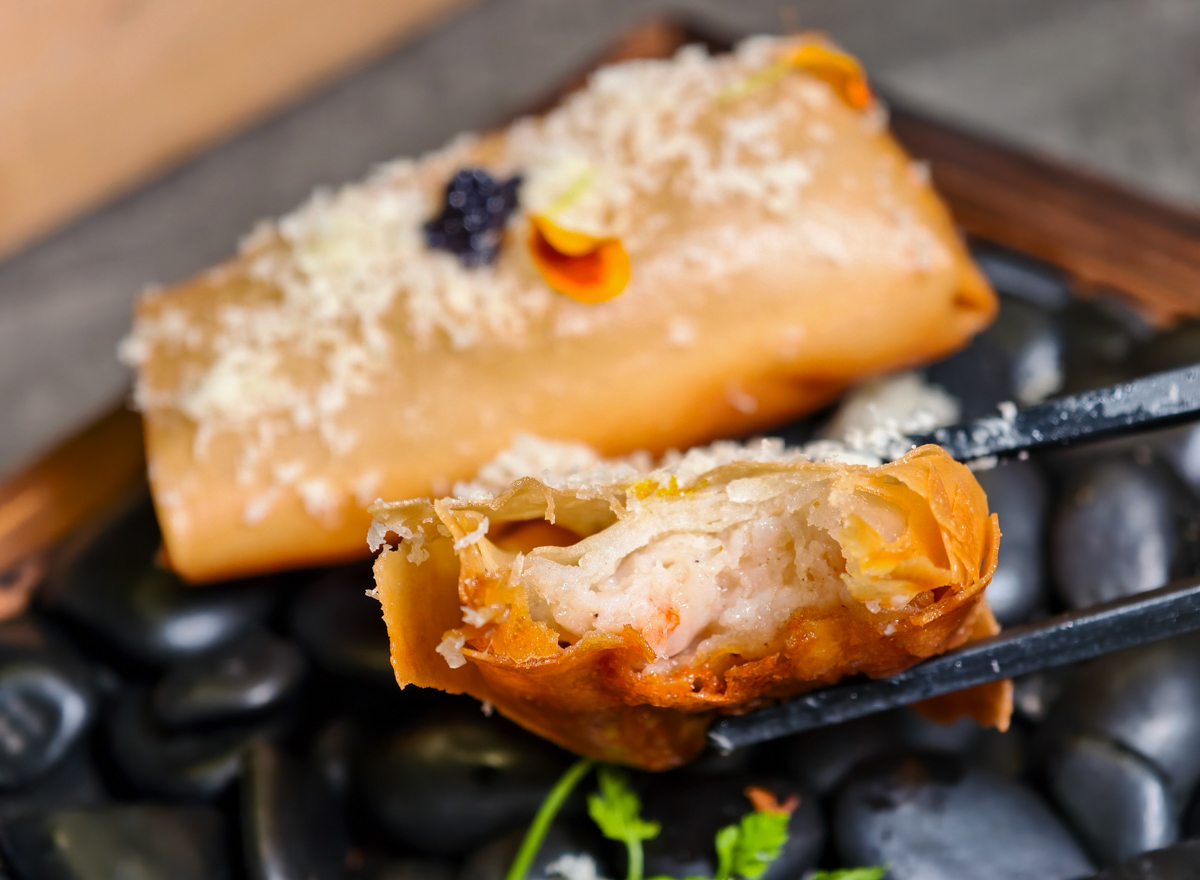 [高雄燒肉推薦]明燒肉文自旗艦店-海鮮控和牛控都來!超有儀式感高雄燒肉無菜單!最扯的雙人帝王蟹燒肉套餐 @美食好芃友（芃芃）