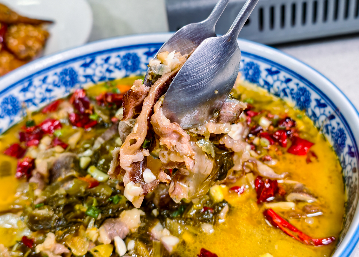 [仁武]百味饕客熱炒-仁雄路隱藏版仁武熱炒、私房川菜! 必吃沙茶螃蟹、重慶烤魚、乾鍋海蝦 @美食好芃友（芃芃）