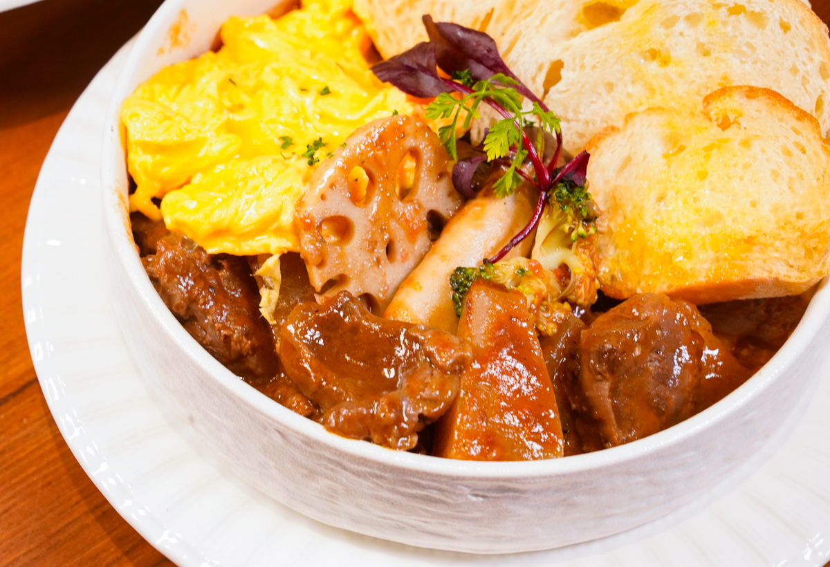 [高雄]琳咖啡Rowling Cafe-最夯高雄美術館餐廳!二樓空間升級更歐風~讓人驚喜的晚餐時段開賣 @美食好芃友（芃芃）