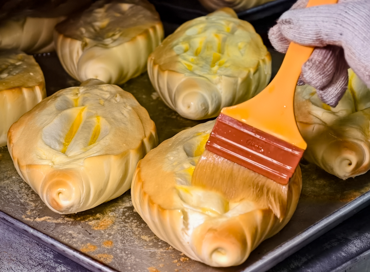 [高雄]方師傅點心坊-在地人吃20年經典高雄羅宋代表!香酥外皮奶香濃郁~也是超夯的高雄伴手禮 @美食好芃友（芃芃）