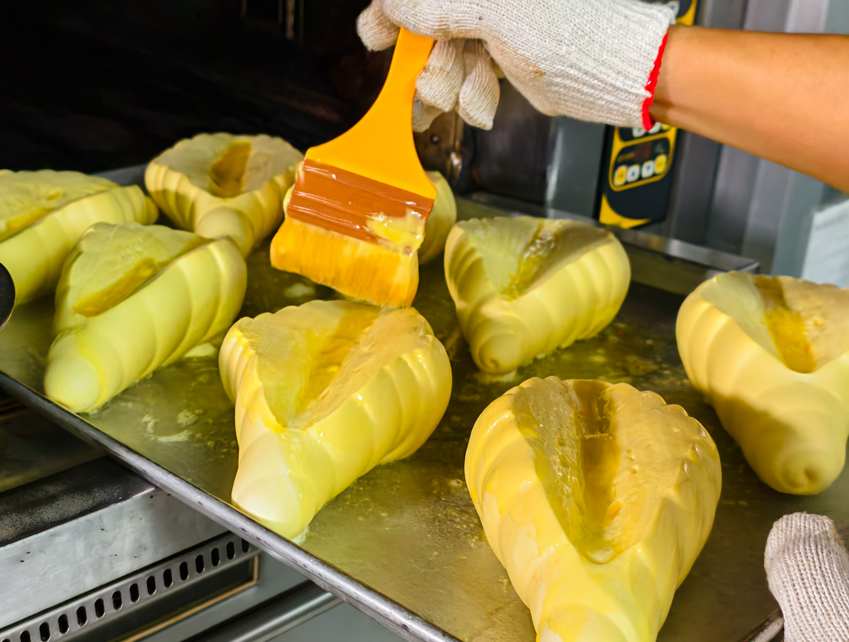 [高雄]方師傅點心坊-在地人吃20年經典高雄羅宋代表!香酥外皮奶香濃郁~也是超夯的高雄伴手禮 @美食好芃友（芃芃）