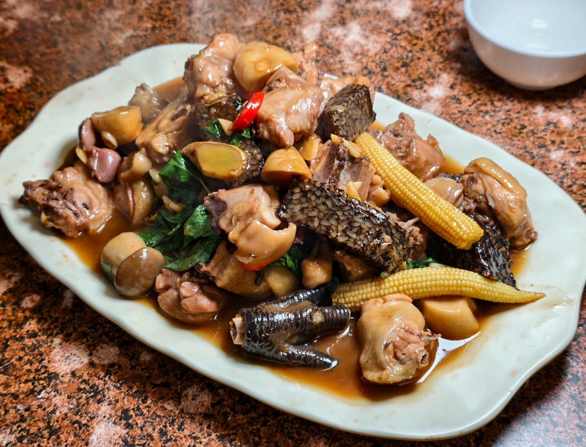 [台南]馨味胡椒白菜雞-一年只賣3個月台南胡椒白菜雞!每天外帶塞爆、內用一位難求 @美食好芃友（芃芃）