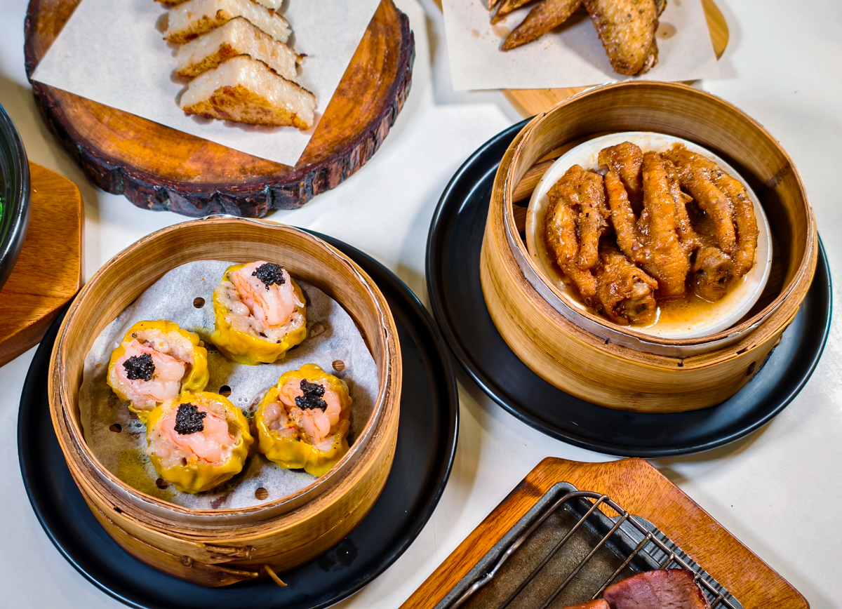 [高雄巨蛋美食]翠王港式茶餐廳-每日客滿高雄港式茶餐廳!超級港味的飛天廣炒麵x臘味排骨煲仔飯 @美食好芃友（芃芃）