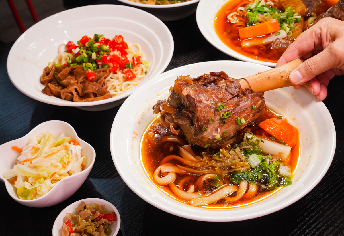 [高雄]滋滋滋美味鐵板炸豬排!道地名古屋料理-金鯱家 @美食好芃友（芃芃）