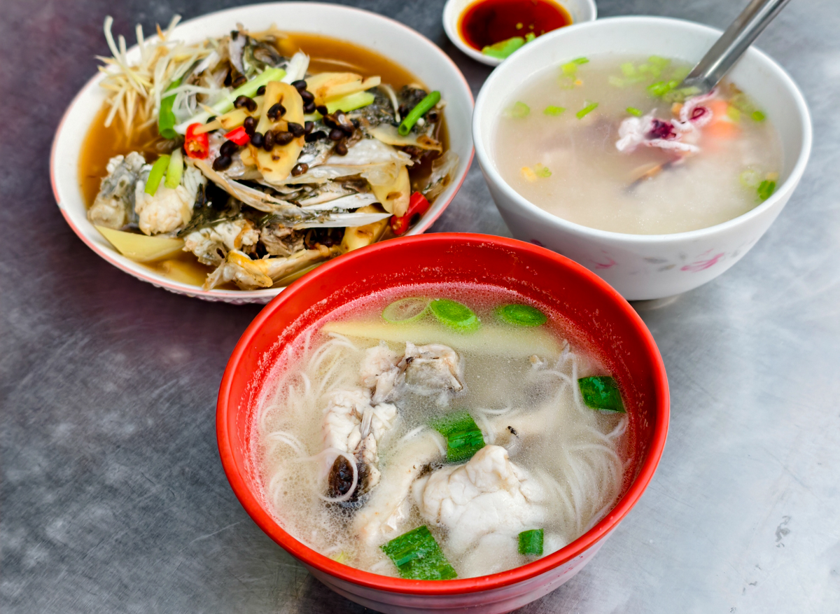 [高雄]秋霞鱸魚麵線-在地老饕推薦!超鮮高雄鱸魚麵線~高雄自強夜市50年老味道 @美食好芃友（芃芃）