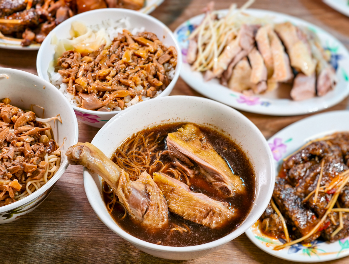 [台中火鍋推薦]昭日堂鍋煮-電影般場景氣派空間x澎湃雙人海陸蝦盛和 @美食好芃友（芃芃）