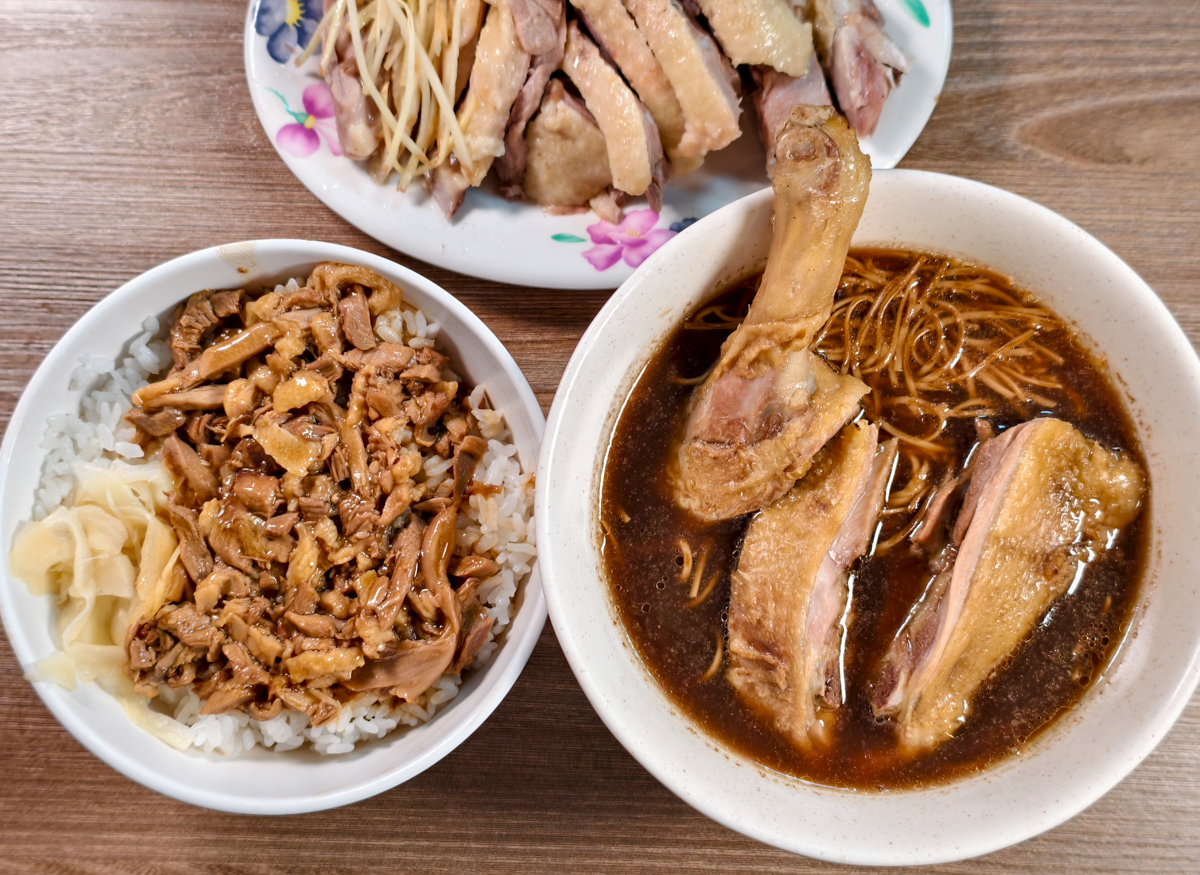 [高雄]梅州當歸鴨-在地20年高雄鴨肉老店!神級鴨片飯、超厲害當歸鴨 @美食好芃友（芃芃）
