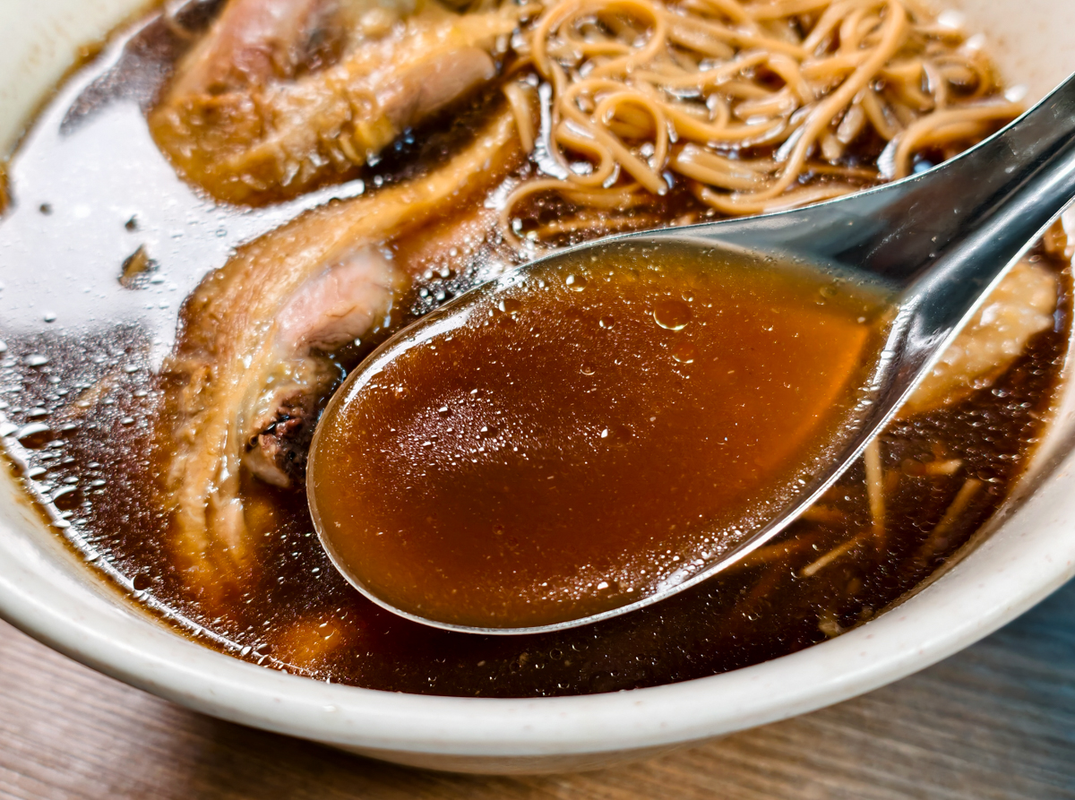 [高雄]梅州當歸鴨-在地20年高雄鴨肉老店!神級鴨片飯、超厲害當歸鴨 @美食好芃友（芃芃）