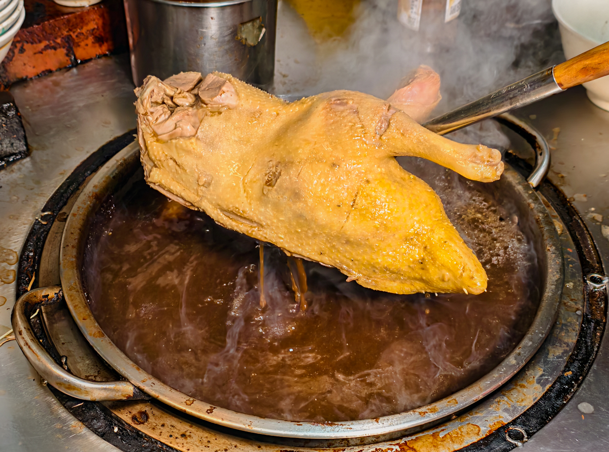[高雄]梅州當歸鴨-在地20年高雄鴨肉老店!神級鴨片飯、超厲害當歸鴨 @美食好芃友（芃芃）