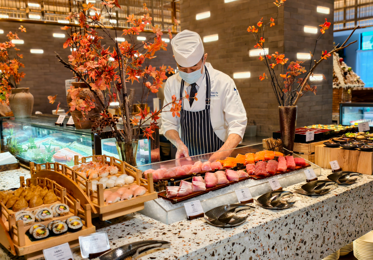 [高雄]高雄日航SERENA全日餐廳-高雄自助餐秋冬吃蟹第一選擇!有爆蛋紅蟳的螃蟹山! @美食好芃友（芃芃）