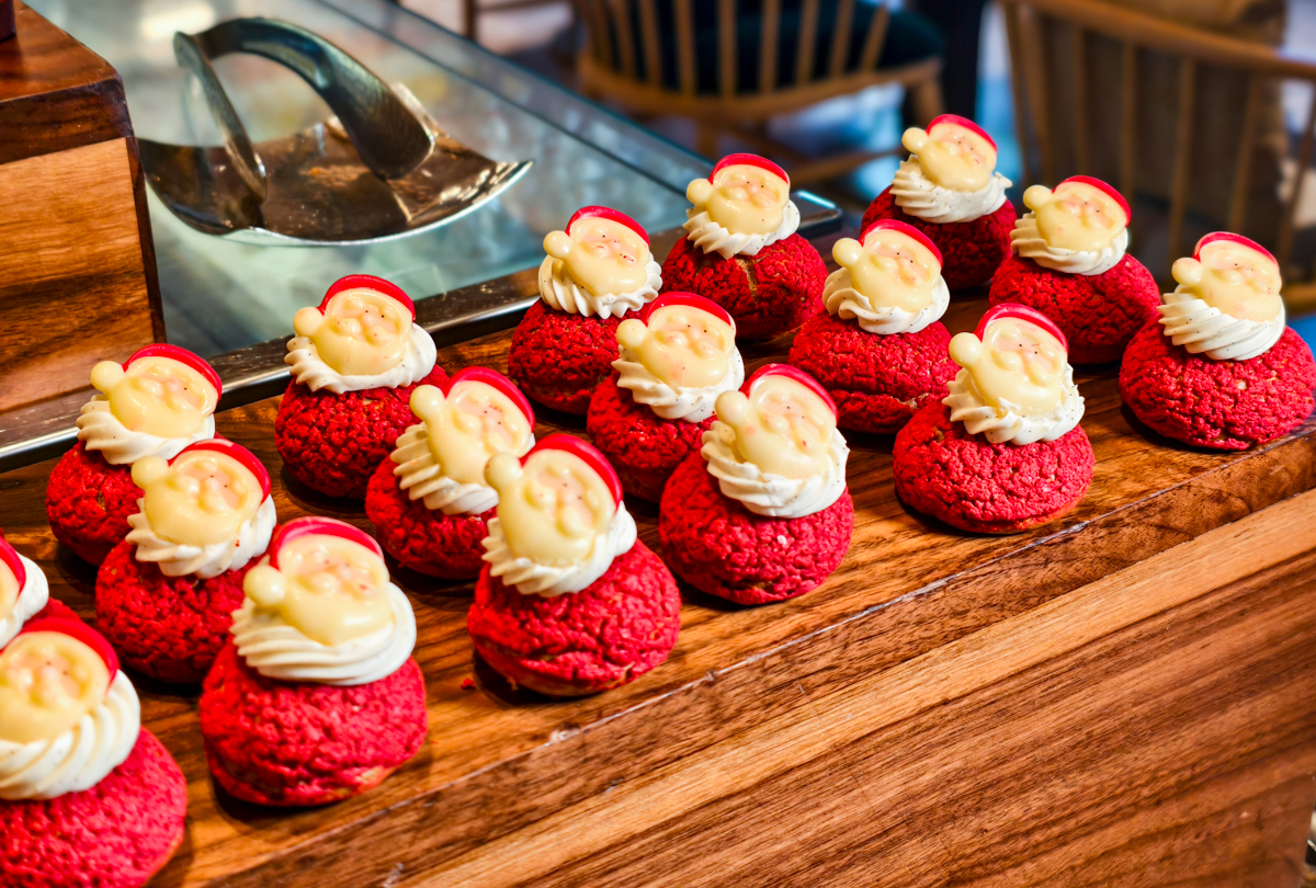 [高雄]高雄日航SERENA全日餐廳-高雄自助餐秋冬吃蟹第一選擇!有爆蛋紅蟳的螃蟹山! @美食好芃友（芃芃）