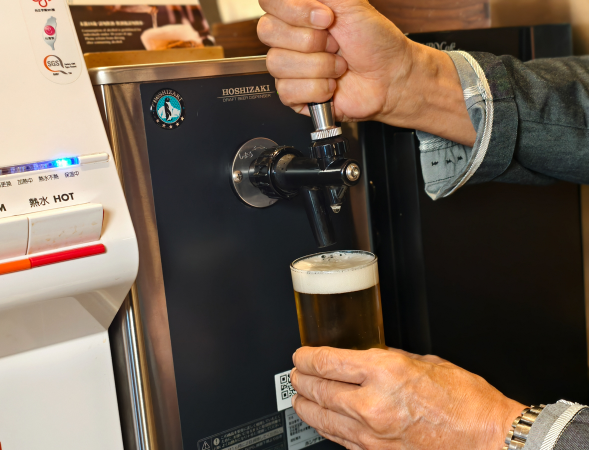 [高雄]高雄日航SERENA全日餐廳-高雄自助餐秋冬吃蟹第一選擇!有爆蛋紅蟳的螃蟹山! @美食好芃友（芃芃）