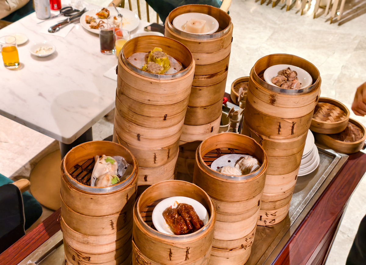 [高雄]高雄日航SERENA全日餐廳-高雄自助餐秋冬吃蟹第一選擇!有爆蛋紅蟳的螃蟹山! @美食好芃友（芃芃）