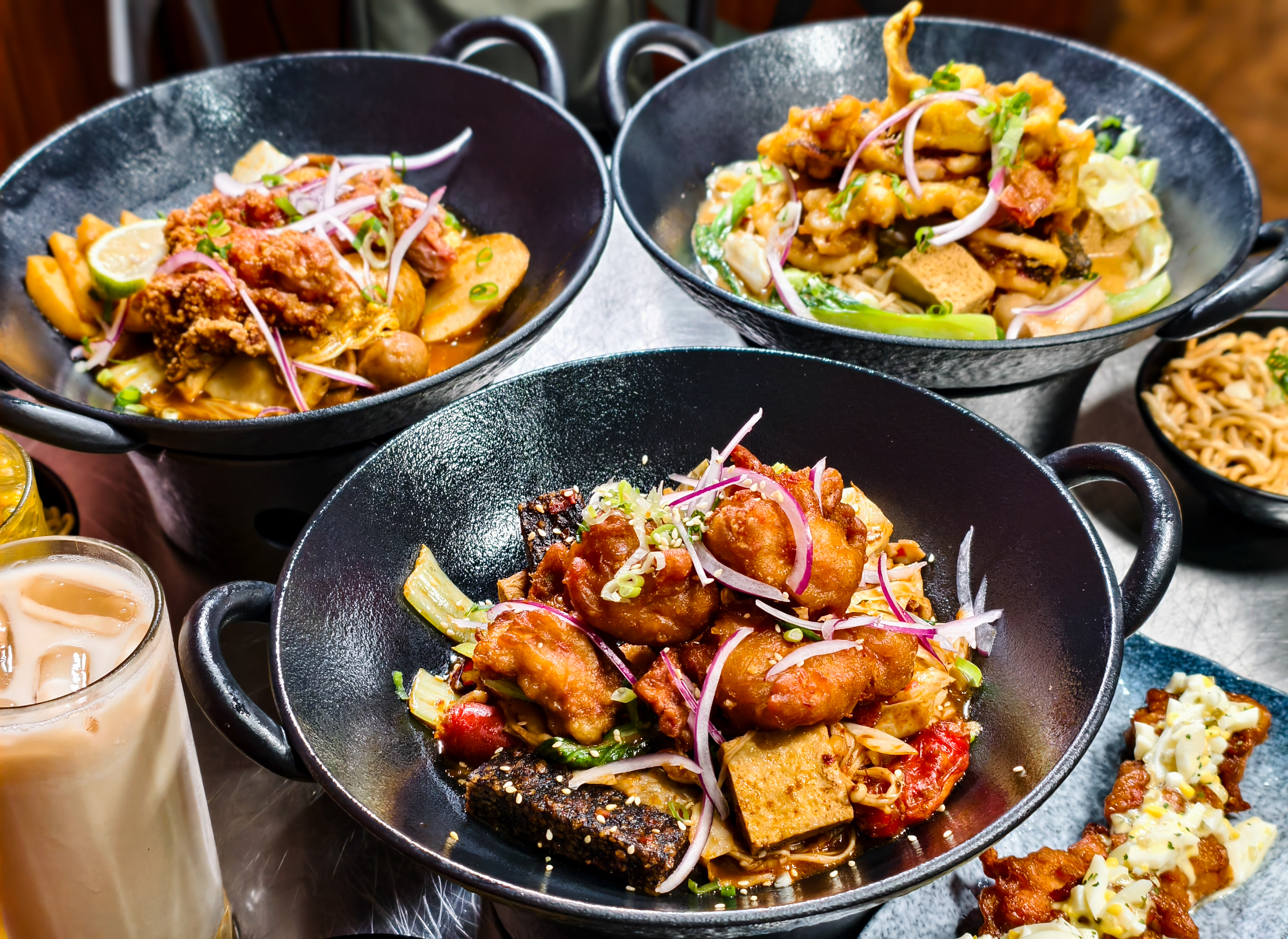 [高雄]燃燃極燒乾鍋-高雄三民區人氣美食晚餐宵夜! 乾鍋有整片雞排和炸魷魚~還可以內用超素西 @美食好芃友（芃芃）