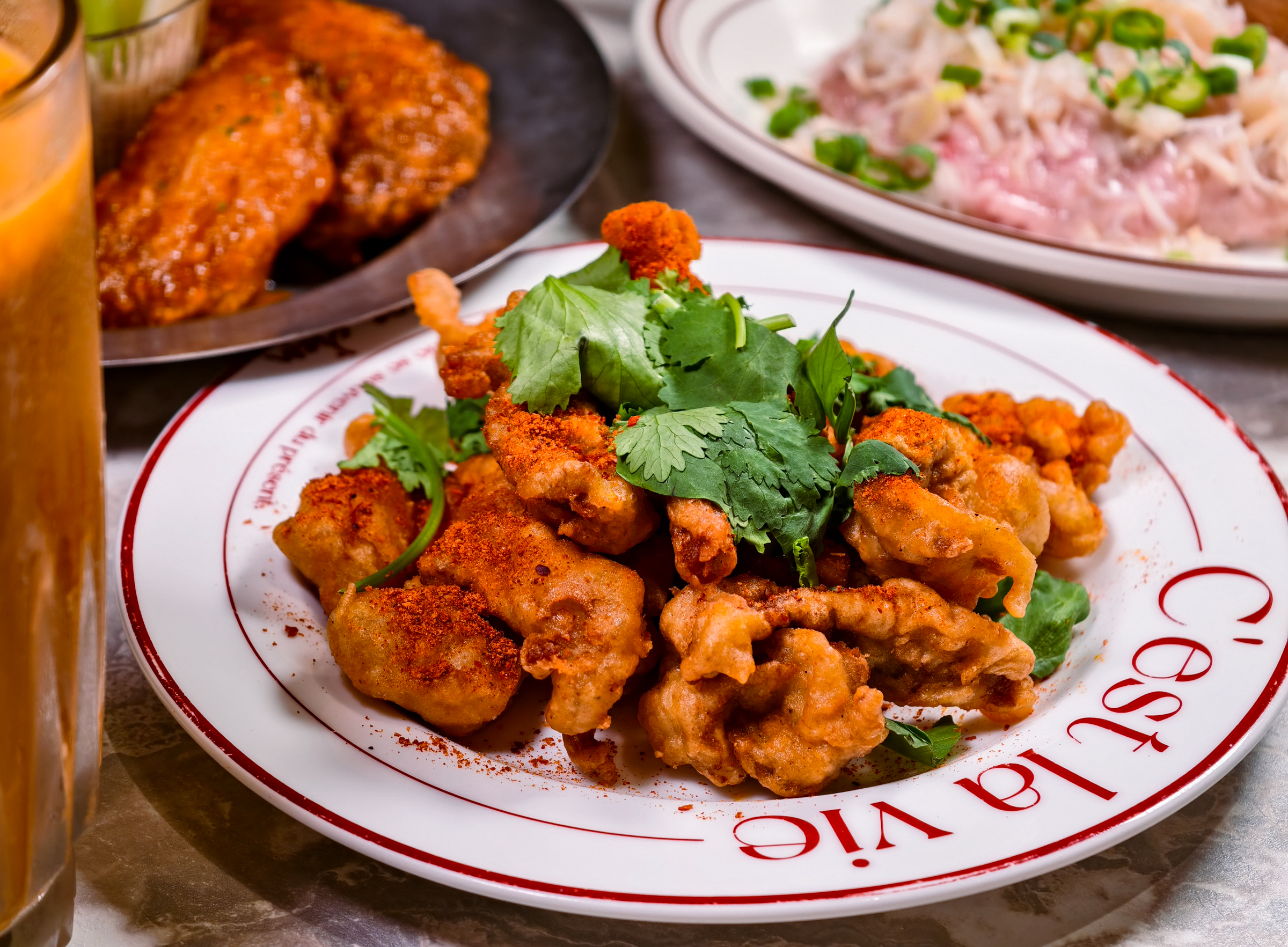 [高雄]無同麻辣鍋物-聚梧桐升級2.0!新堀江質感麻辣火鍋~必吃椒麻牛奶鍋、奶油蒜蝦鮭魚卵雜炊 @美食好芃友（芃芃）