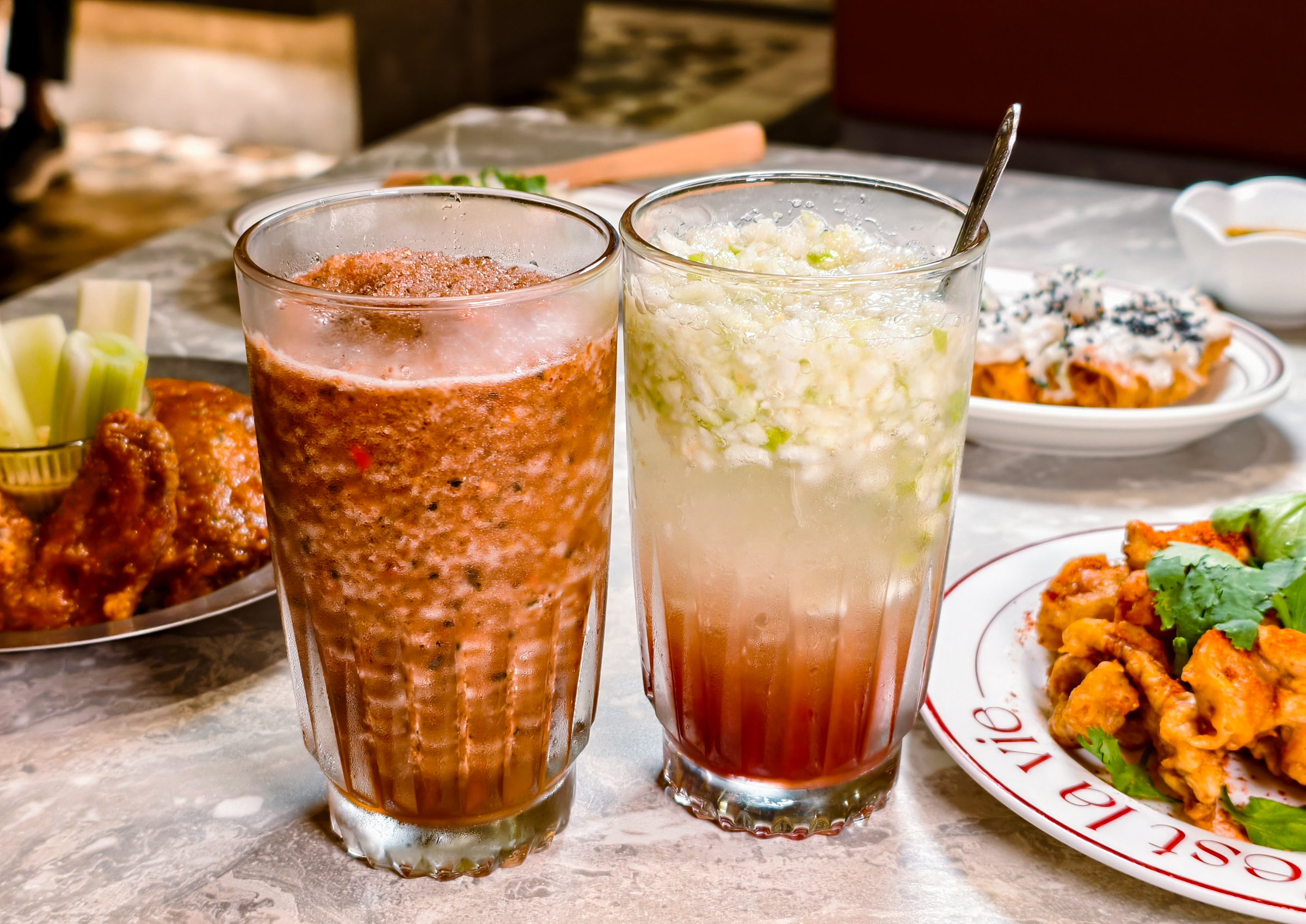 [高雄]無同麻辣鍋物-聚梧桐升級2.0!新堀江質感麻辣火鍋~必吃椒麻牛奶鍋、奶油蒜蝦鮭魚卵雜炊 @美食好芃友（芃芃）